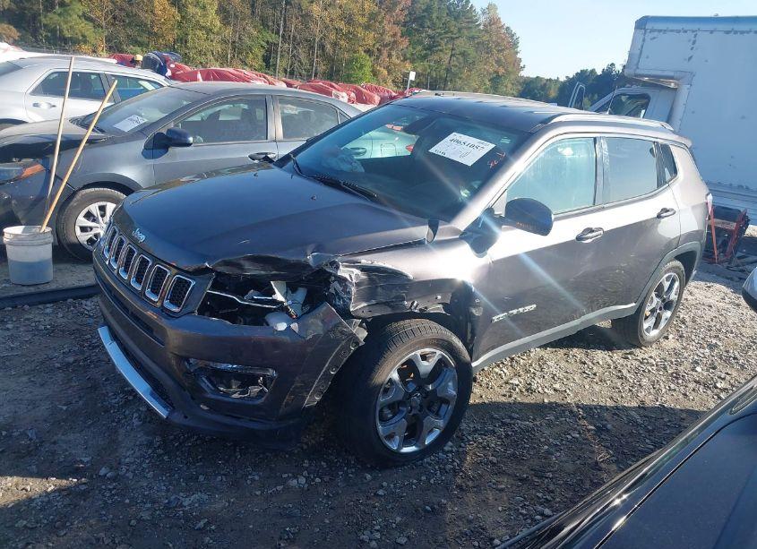 Photo 2 of 2020 Jeep Compass LIMITED FWD (VIN 3C4NJCCB6LT152633)