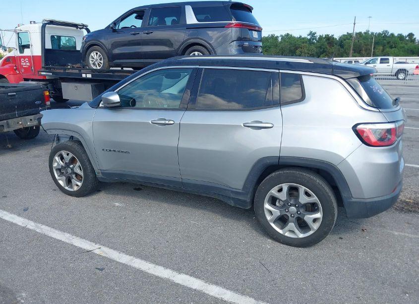 Photo 14 of 2019 Jeep Compass LIMITED FWD (VIN 3C4NJCCB7KT715302)