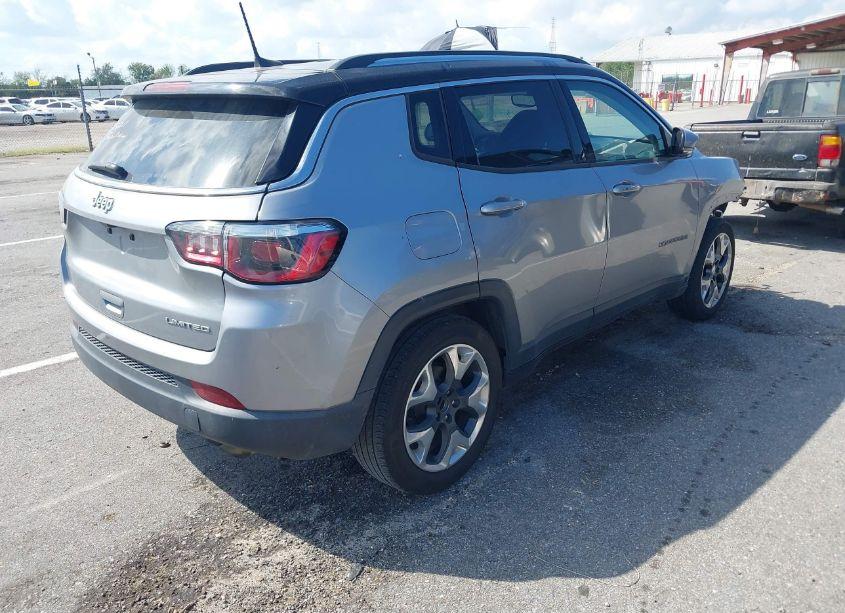Photo 4 of 2019 Jeep Compass LIMITED FWD (VIN 3C4NJCCB7KT715302)