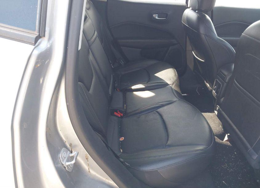 Photo 8 of 2019 Jeep Compass LIMITED FWD (VIN 3C4NJCCB7KT715302)