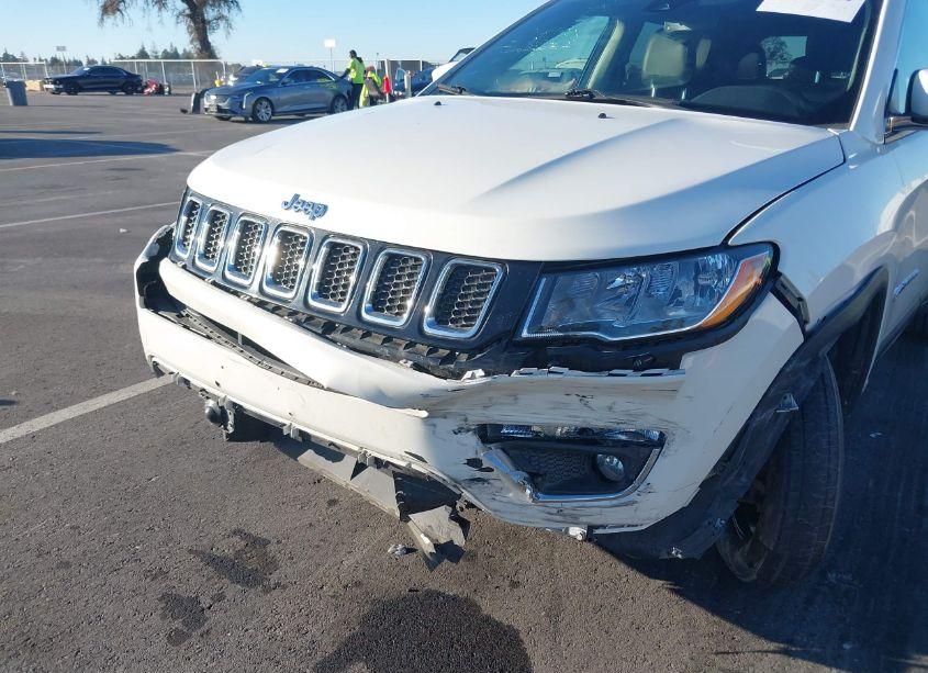 Photo 6 of 2021 Jeep Compass LIMITED FWD (VIN 3C4NJCCB7MT573505)