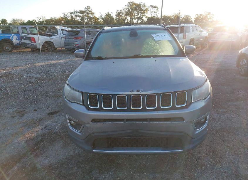 Photo 11 of 2018 Jeep Compass LIMITED FWD (VIN 3C4NJCCB8JT376029)