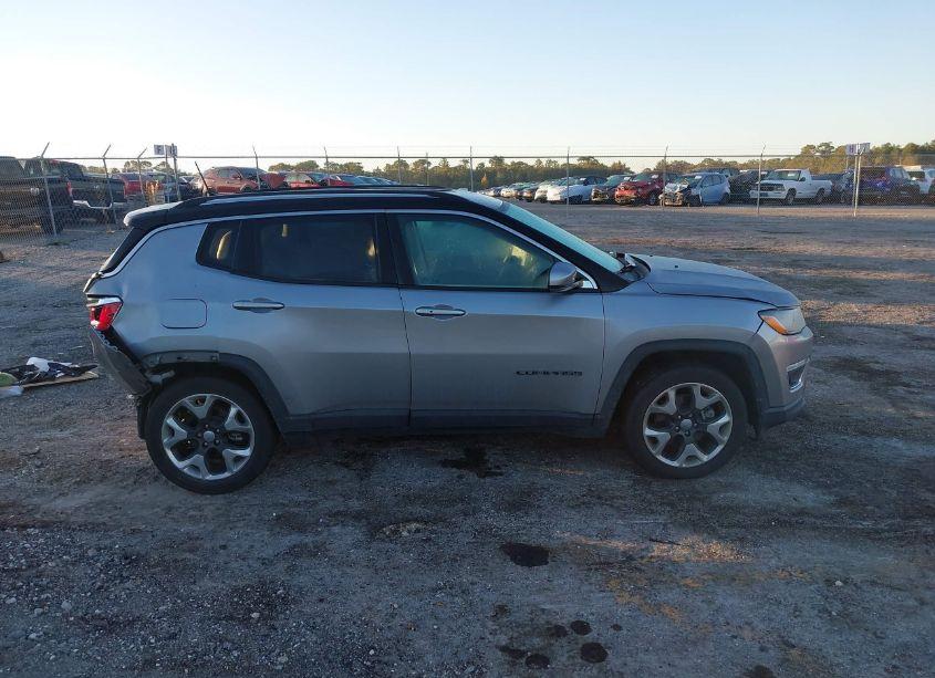 Photo 12 of 2018 Jeep Compass LIMITED FWD (VIN 3C4NJCCB8JT376029)