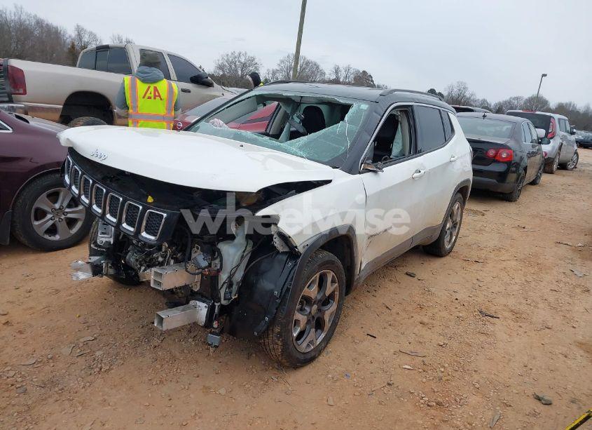 Photo 2 of 2020 Jeep Compass LIMITED FWD (VIN 3C4NJCCB8LT114725)