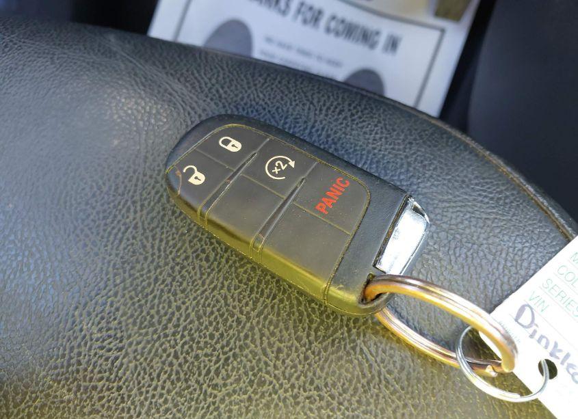 Photo 11 of 2020 Jeep Compass LIMITED FWD (VIN 3C4NJCCB9LT114412)