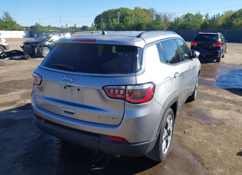 Photo 4 of 2020 Jeep Compass LIMITED FWD (VIN 3C4NJCCB9LT114412)