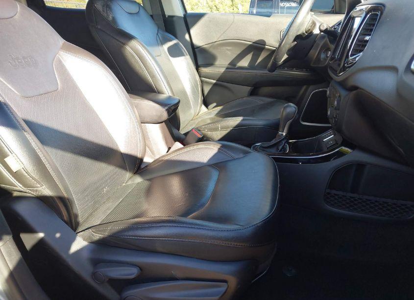 Photo 5 of 2020 Jeep Compass LIMITED FWD (VIN 3C4NJCCB9LT114412)