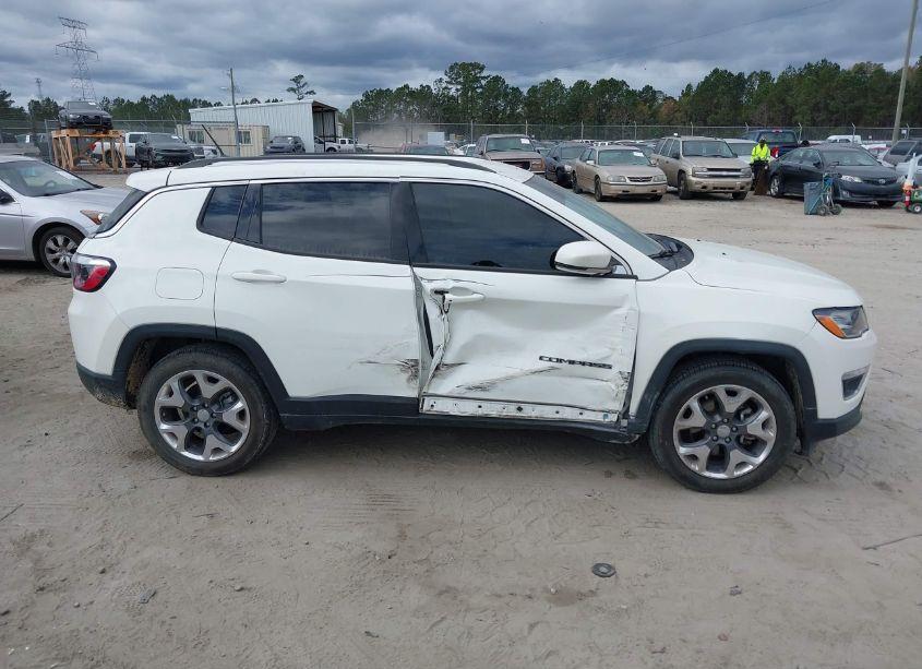 Photo 13 of 2021 Jeep Compass LIMITED FWD (VIN 3C4NJCCB9MT526217)