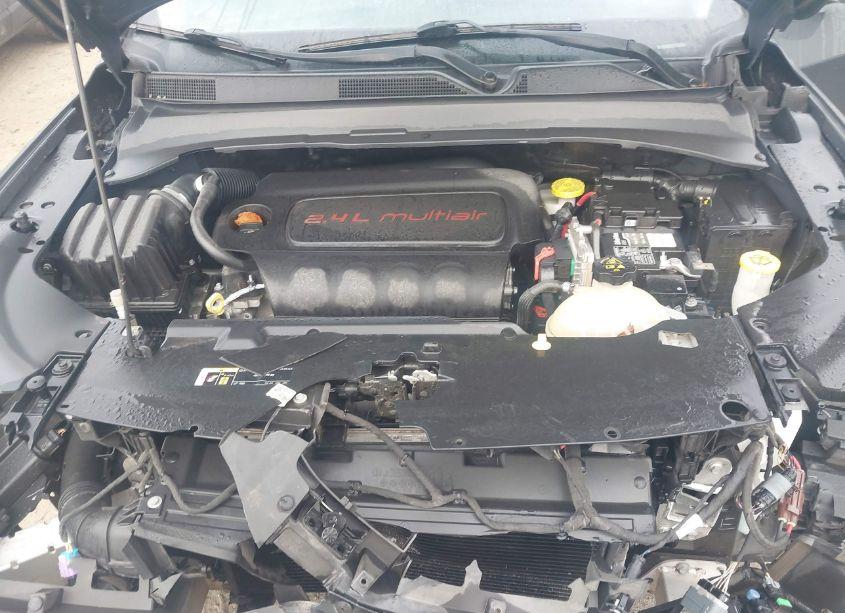 Photo 10 of 2018 Jeep Compass LIMITED FWD (VIN 3C4NJCCBXJT358633)