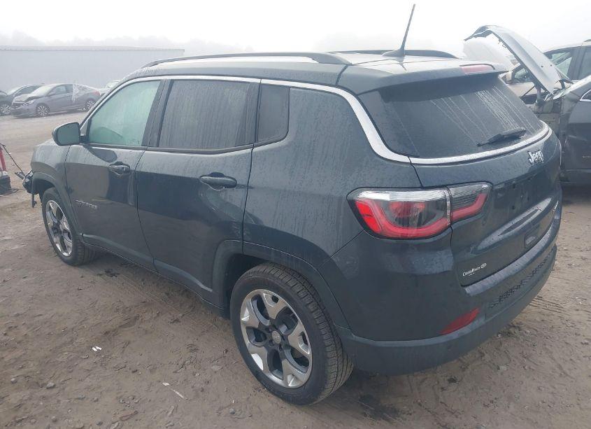 Photo 3 of 2018 Jeep Compass LIMITED FWD (VIN 3C4NJCCBXJT358633)