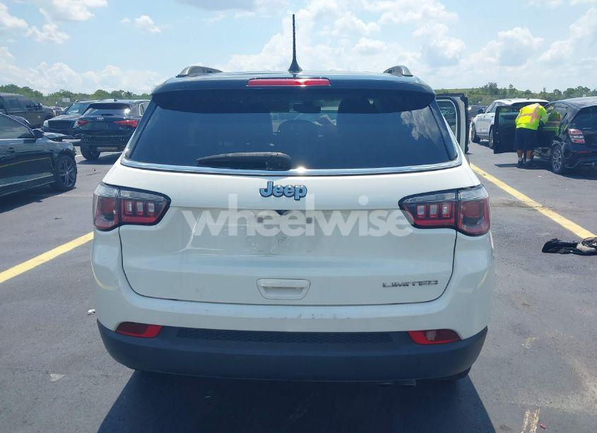 Photo 16 of 2019 Jeep Compass LIMITED FWD (VIN 3C4NJCCBXKT725774)
