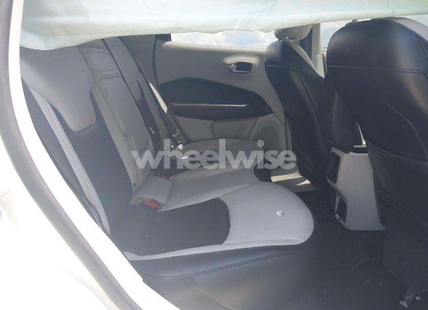 Photo 8 of 2019 Jeep Compass LIMITED FWD (VIN 3C4NJCCBXKT725774)