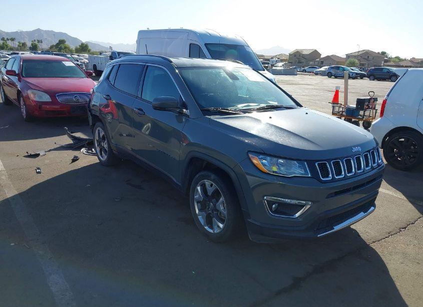 2019 Jeep Compass LIMITED FWD (VIN 3C4NJCCBXKT772688) main photo