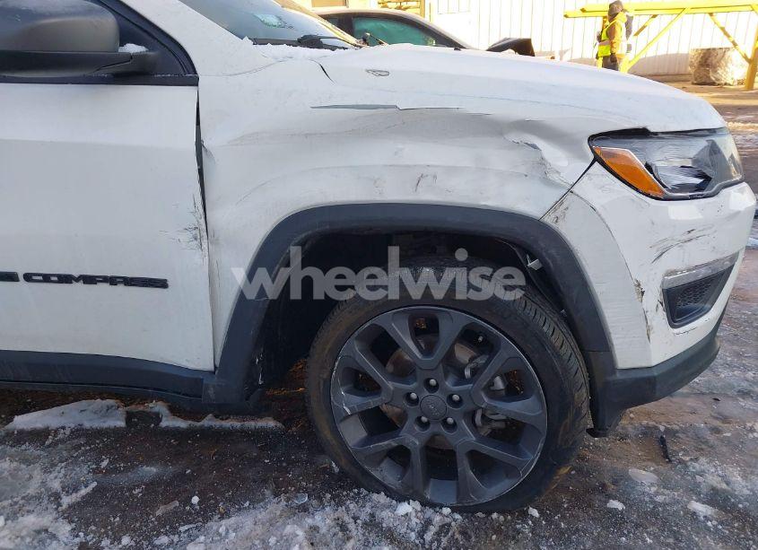 Photo 6 of 2021 Jeep Compass 80TH ANNIVERSARY FWD (VIN 3C4NJCEB4MT518183)