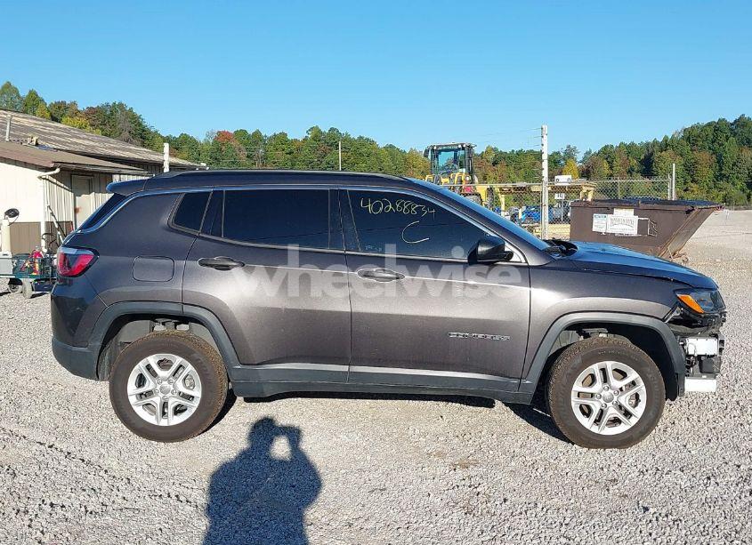 Photo 14 of 2019 Jeep Compass SPORT 4X4 (VIN 3C4NJDAB0KT628477)