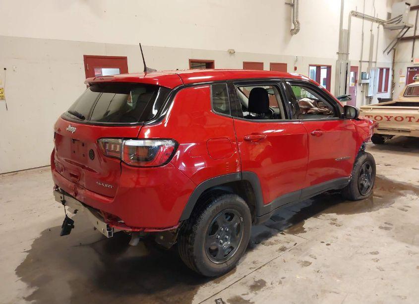 Photo 4 of 2018 Jeep Compass SPORT 4X4 (VIN 3C4NJDAB1JT399628)