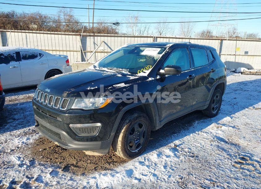 Photo 2 of 2019 Jeep Compass SPORT 4X4 (VIN 3C4NJDAB1KT714106)
