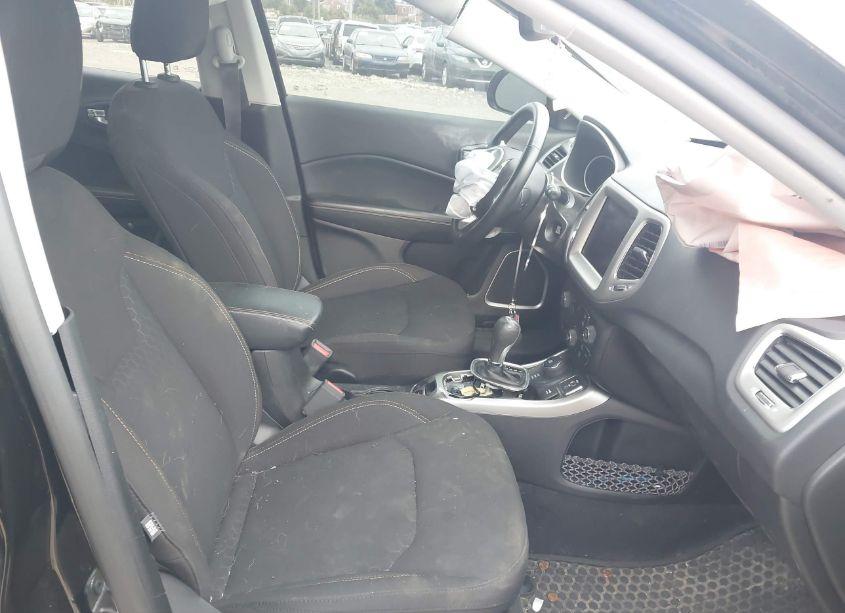 Photo 5 of 2020 Jeep Compass NORTH EDITION 4X4 (VIN 3C4NJDAB1LT235623)