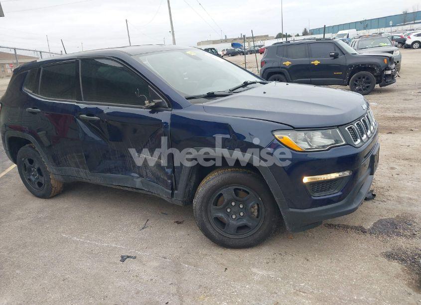 2018 Jeep Compass SPORT 4X4 (VIN 3C4NJDAB2JT126746) main photo