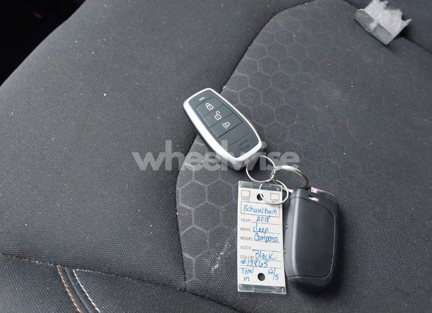 Photo 11 of 2018 Jeep Compass SPORT 4X4 (VIN 3C4NJDAB2JT126746)