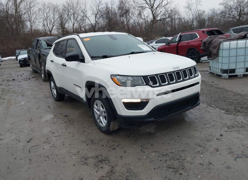 2018 Jeep Compass SPORT 4X4 (VIN 3C4NJDAB2JT146754) main photo