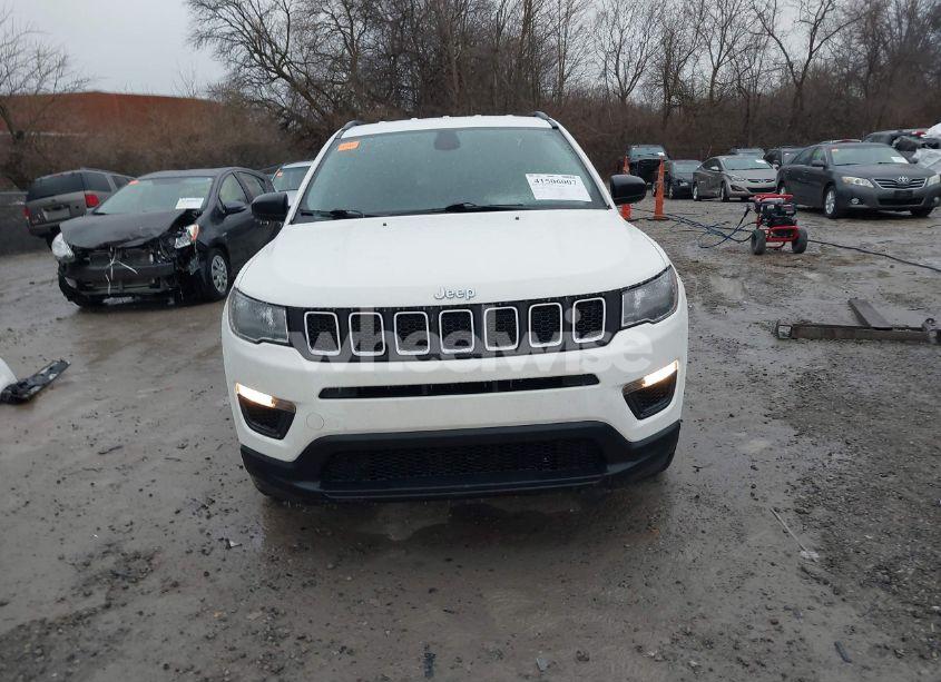 Photo 12 of 2018 Jeep Compass SPORT 4X4 (VIN 3C4NJDAB2JT146754)