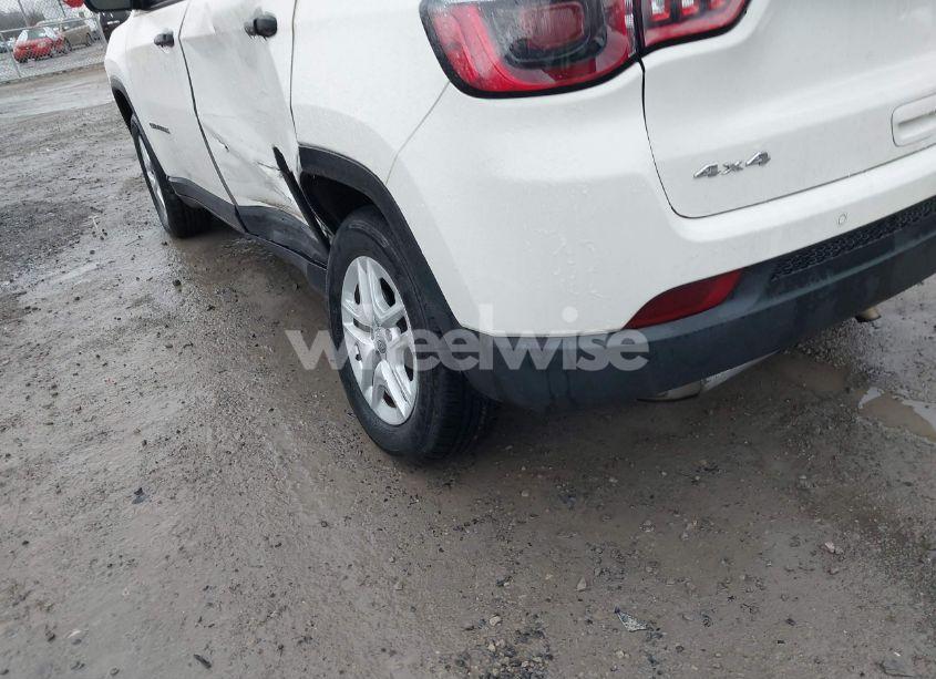 Photo 17 of 2018 Jeep Compass SPORT 4X4 (VIN 3C4NJDAB2JT146754)