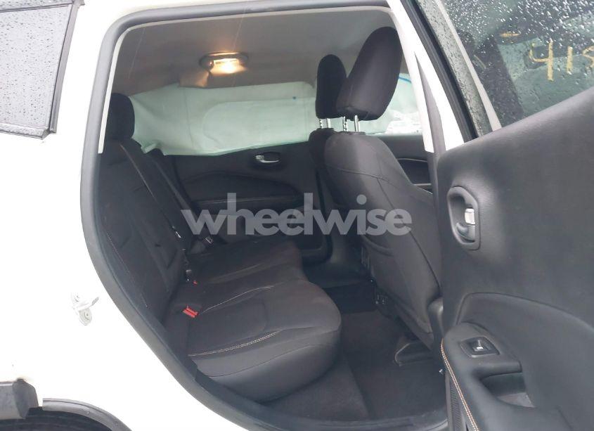 Photo 8 of 2018 Jeep Compass SPORT 4X4 (VIN 3C4NJDAB2JT146754)