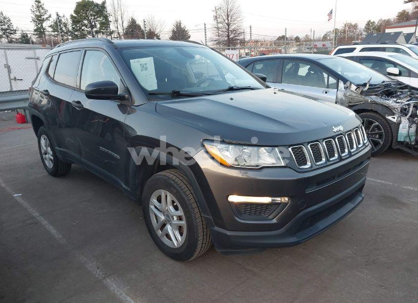 2018 Jeep Compass SPORT 4X4 (VIN 3C4NJDAB2JT232677) main photo