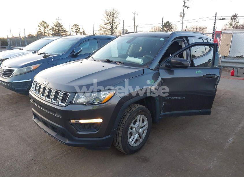 Photo 2 of 2018 Jeep Compass SPORT 4X4 (VIN 3C4NJDAB2JT232677)