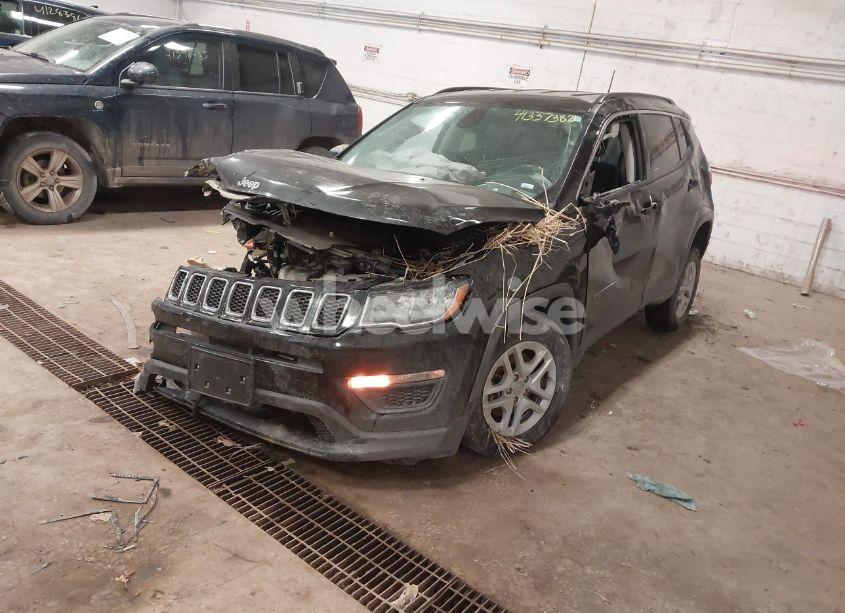 Photo 2 of 2021 Jeep Compass SPORT 4X4 (VIN 3C4NJDAB2MT584484)