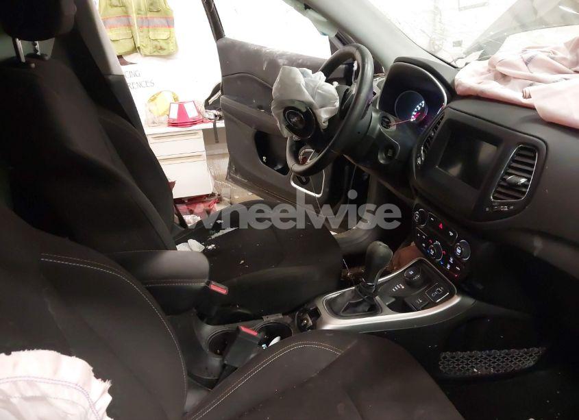 Photo 5 of 2021 Jeep Compass SPORT 4X4 (VIN 3C4NJDAB2MT584484)