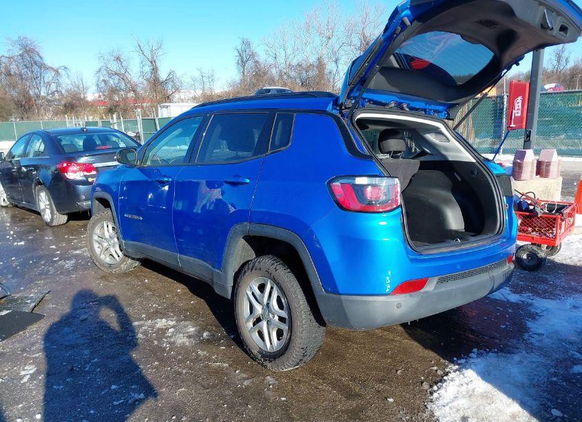Photo 3 of 2018 Jeep Compass SPORT 4X4 (VIN 3C4NJDAB3JT440776)