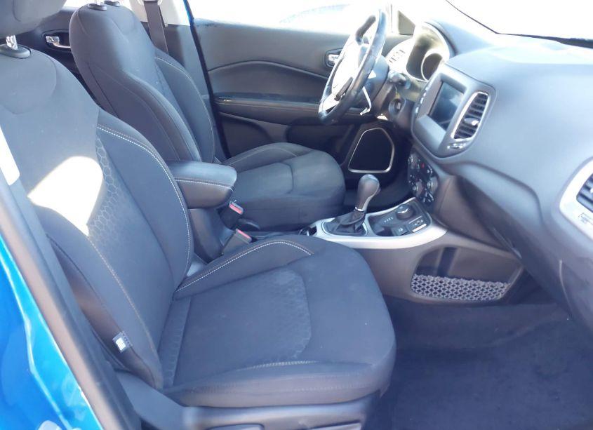 Photo 5 of 2018 Jeep Compass SPORT 4X4 (VIN 3C4NJDAB3JT440776)