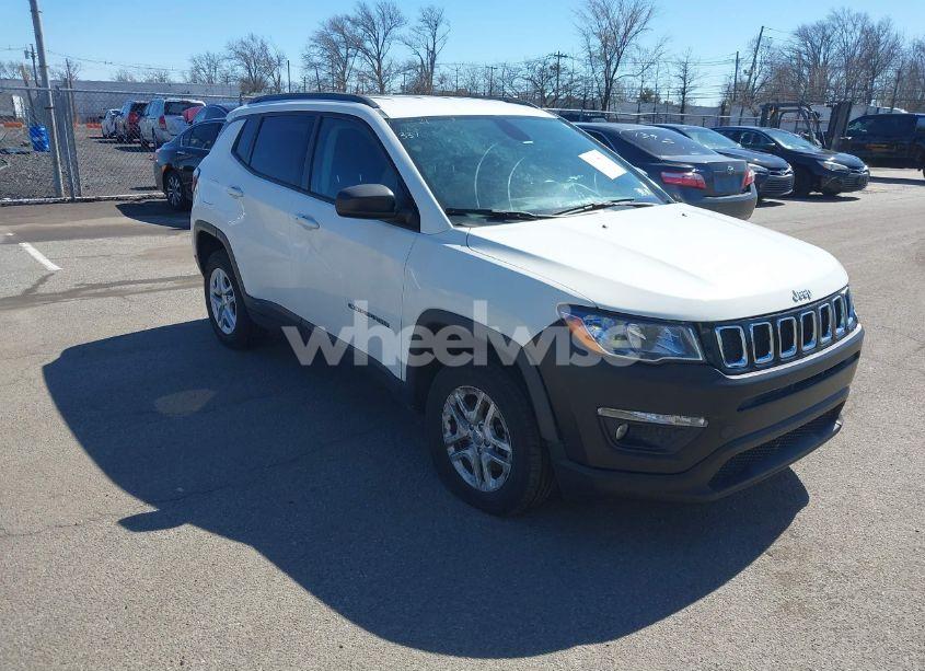 2018 Jeep Compass SPORT 4X4 (VIN 3C4NJDAB4JT339147) main photo