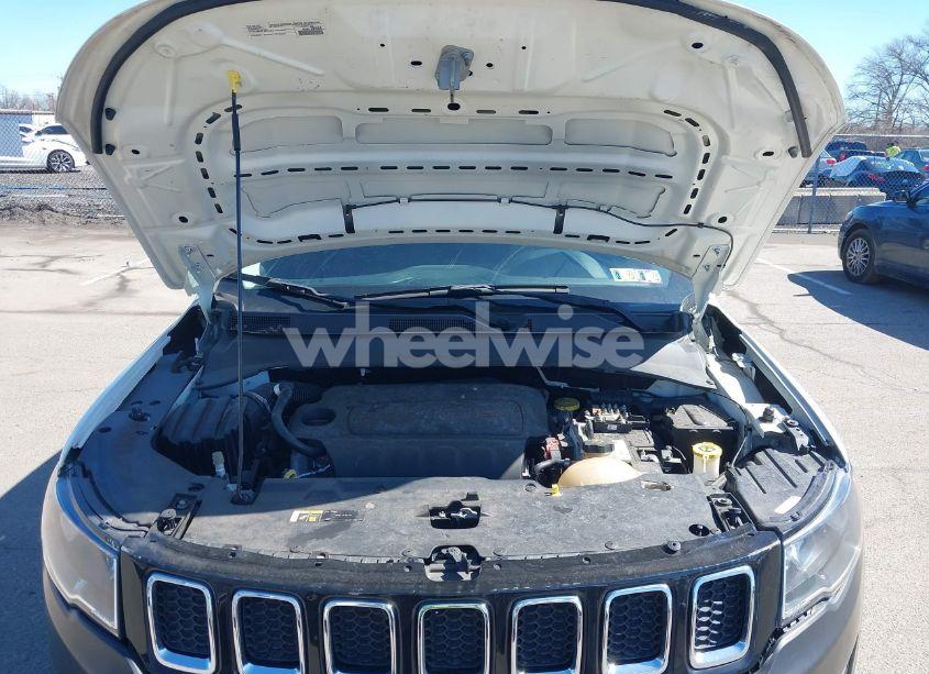 Photo 10 of 2018 Jeep Compass SPORT 4X4 (VIN 3C4NJDAB4JT339147)