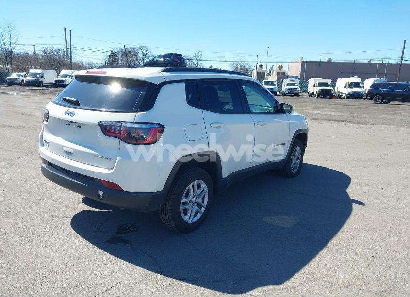 Photo 4 of 2018 Jeep Compass SPORT 4X4 (VIN 3C4NJDAB4JT339147)