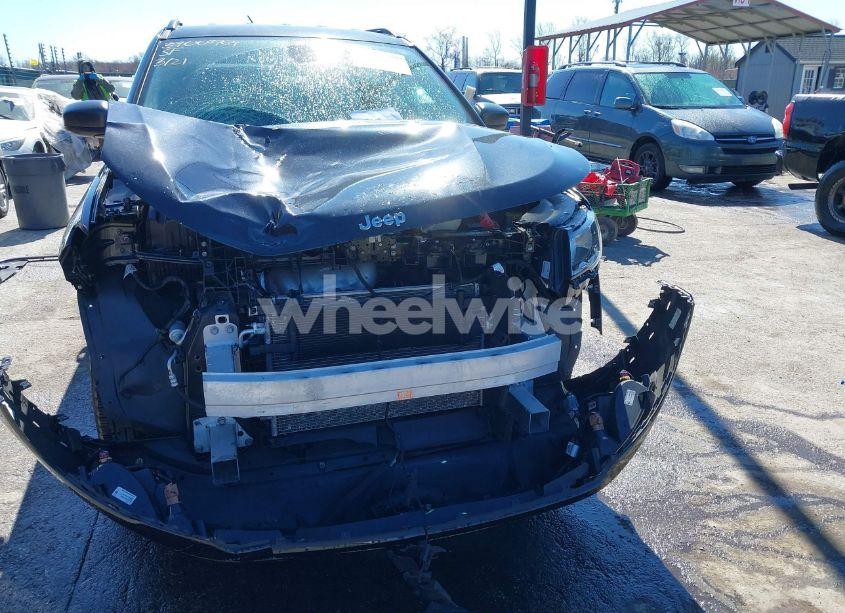 Photo 18 of 2019 Jeep Compass SPORT 4X4 (VIN 3C4NJDAB4KT702998)