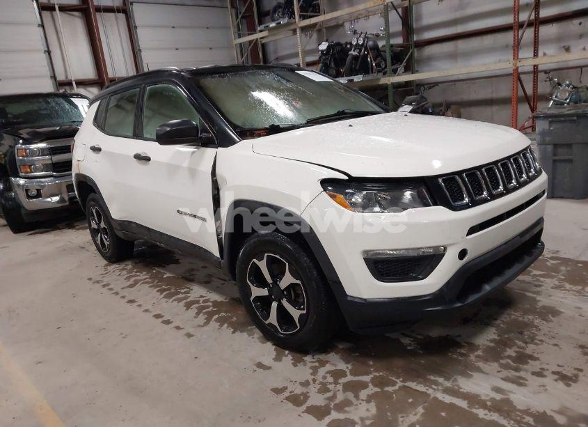 2019 Jeep Compass SPORT 4X4 (VIN 3C4NJDAB5KT713136) main photo