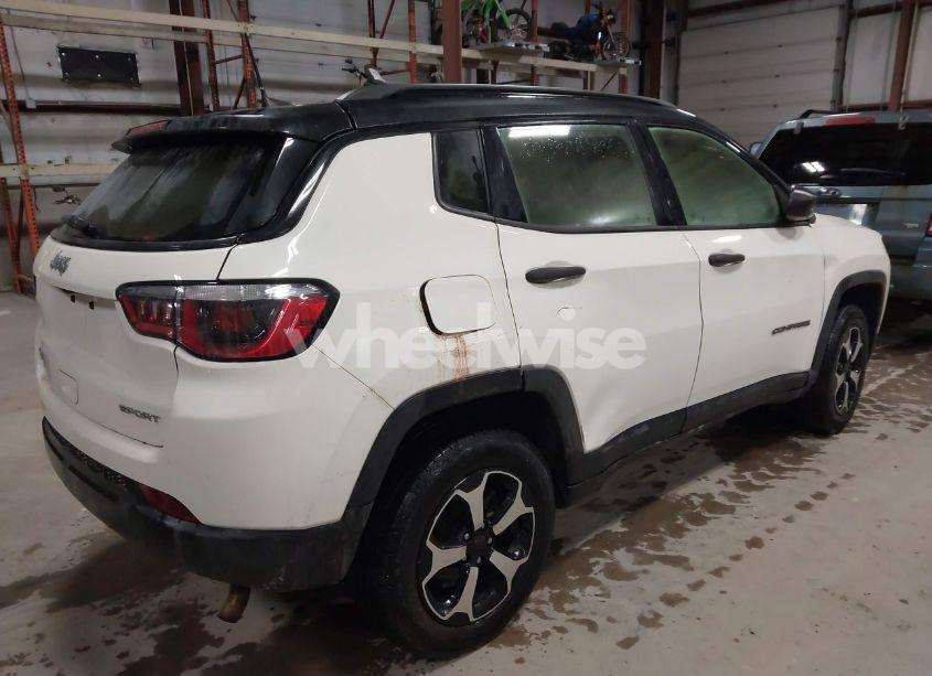 Photo 4 of 2019 Jeep Compass SPORT 4X4 (VIN 3C4NJDAB5KT713136)