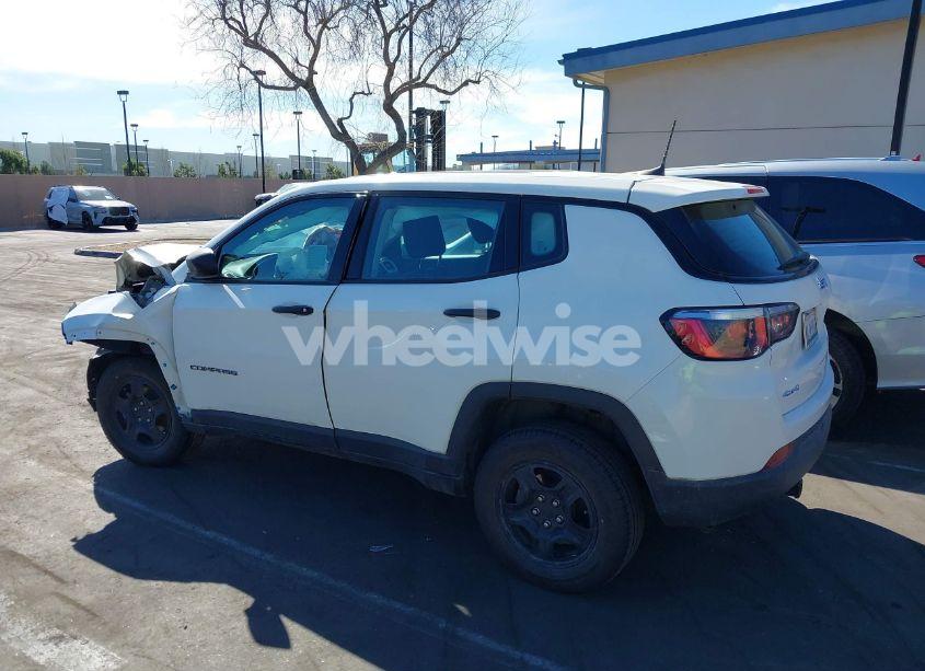 Photo 15 of 2019 Jeep Compass SPORT 4X4 (VIN 3C4NJDAB6KT696248)