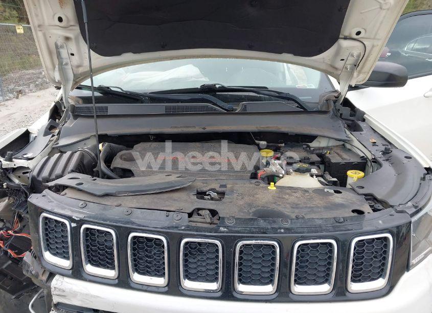Photo 10 of 2018 Jeep Compass SPORT 4X4 (VIN 3C4NJDAB7JT399892)