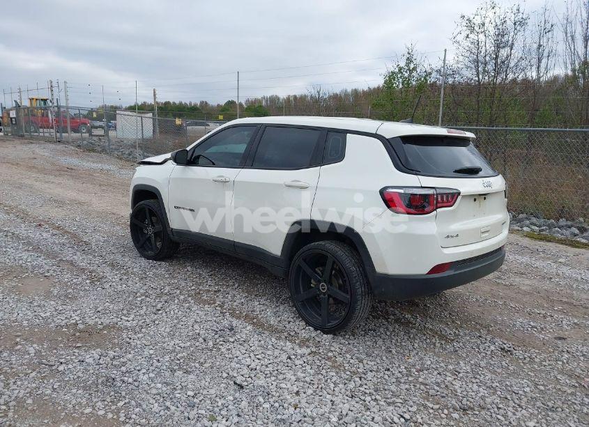 Photo 3 of 2018 Jeep Compass SPORT 4X4 (VIN 3C4NJDAB7JT399892)