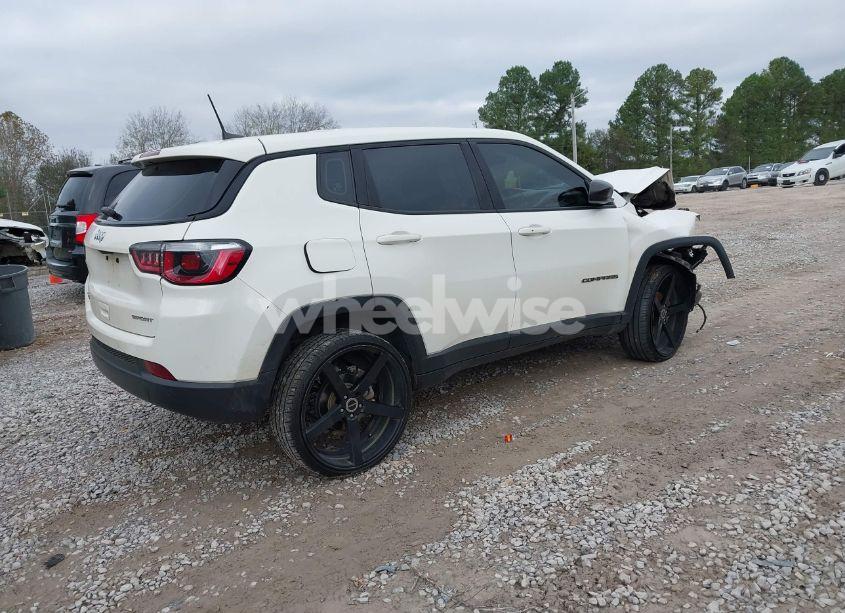 Photo 4 of 2018 Jeep Compass SPORT 4X4 (VIN 3C4NJDAB7JT399892)