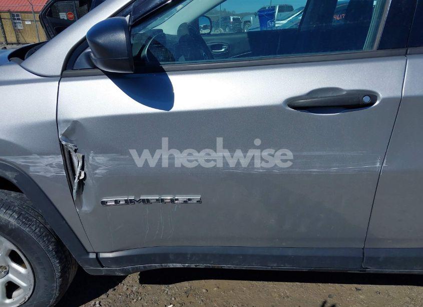 Photo 17 of 2018 Jeep Compass SPORT 4X4 (VIN 3C4NJDAB8JT191603)