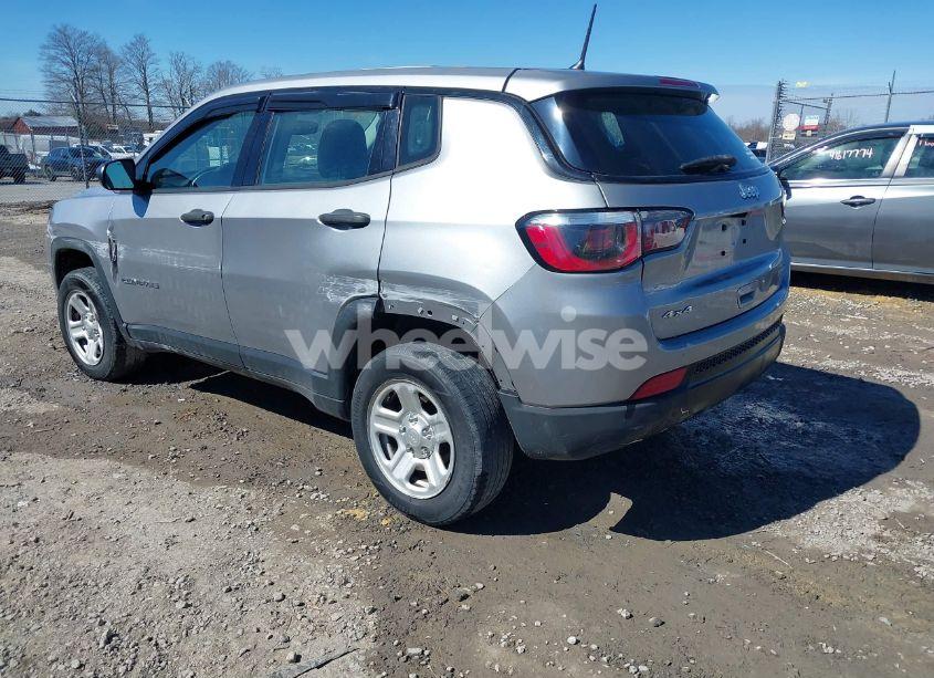Photo 3 of 2018 Jeep Compass SPORT 4X4 (VIN 3C4NJDAB8JT191603)