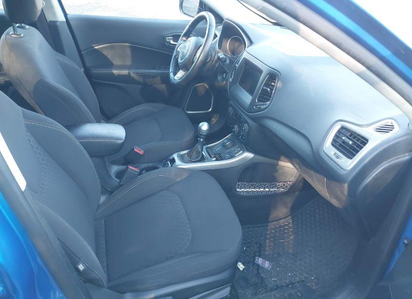 Photo 5 of 2019 Jeep Compass SPORT 4X4 (VIN 3C4NJDAB9KT846997)