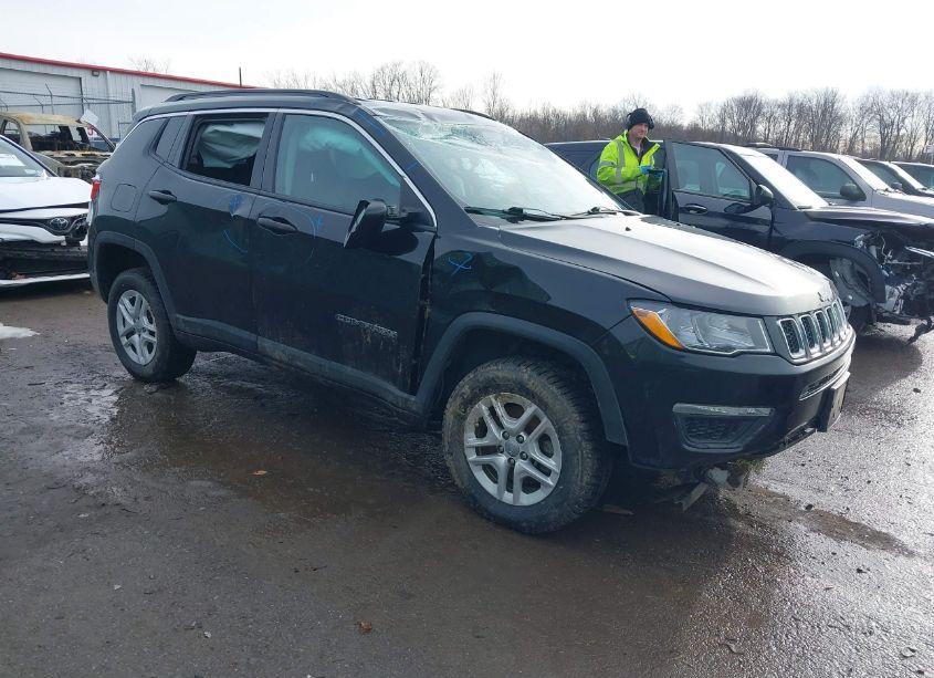 2020 Jeep Compass SPORT 4X4 (VIN 3C4NJDAB9LT161755) main photo