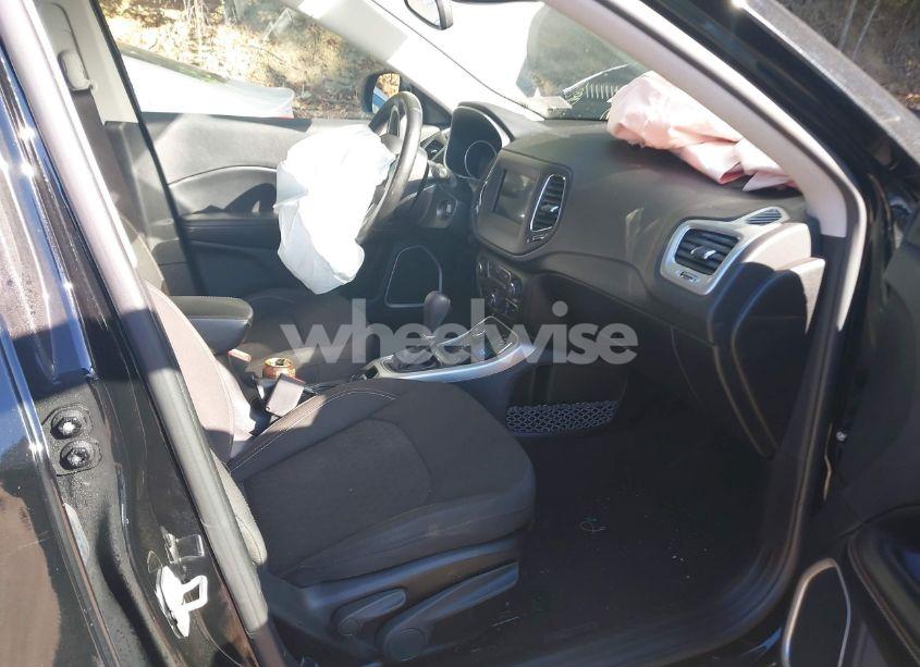 Photo 5 of 2021 Jeep Compass SPORT 4X4 (VIN 3C4NJDAB9MT591500)