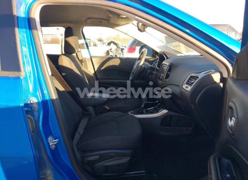 Photo 5 of 2018 Jeep Compass SPORT 4X4 (VIN 3C4NJDABXJT169411)